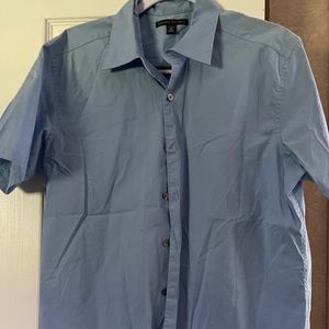 Men’s Banana Republic ss shirt.
